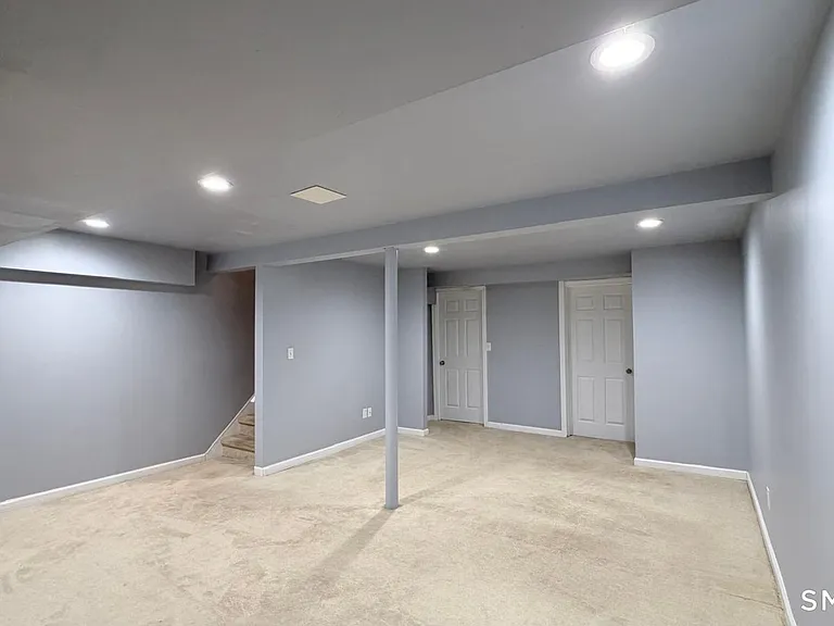 3409 Whitney Ave #6 — Photo 23