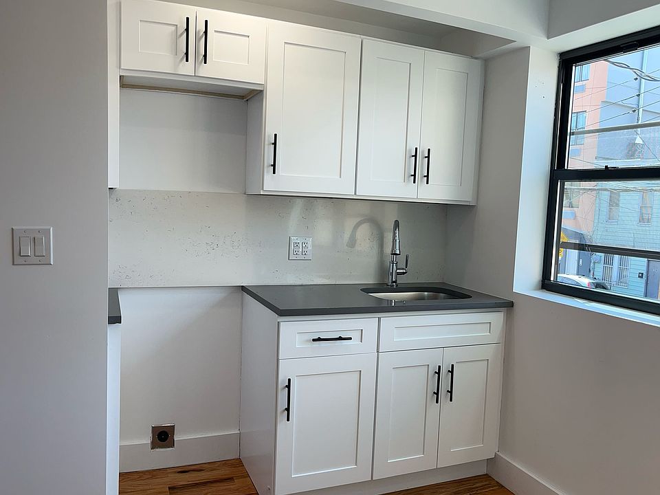 1st image of 1298 Shakespeare Ave APT 1