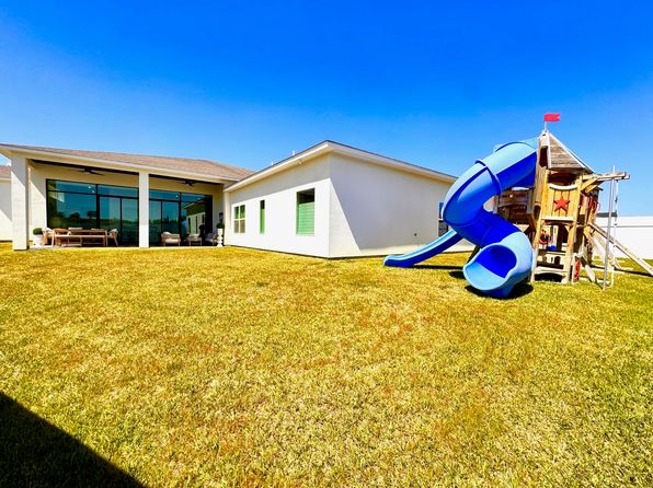 3801 Sun Valley Dr, Laredo, TX 78045