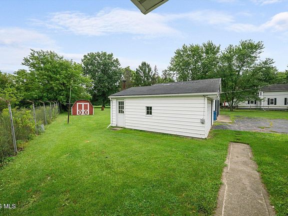 5th image of 29226 Hufford Rd