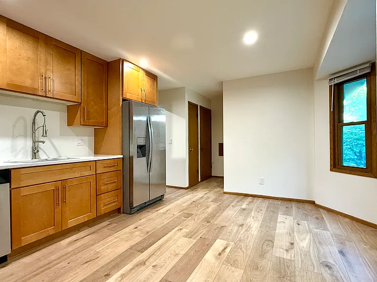 1008 W Devonshire Rd — Photo 4