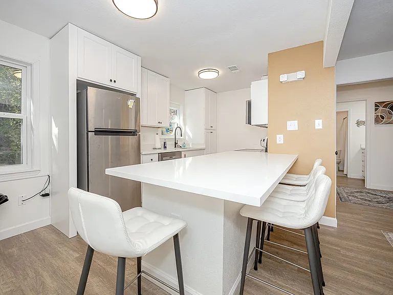 114 Ethel Cir #8 — Photo 14