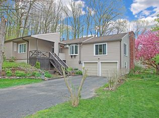 1022 Summit Rd, Cheshire, CT 06410
