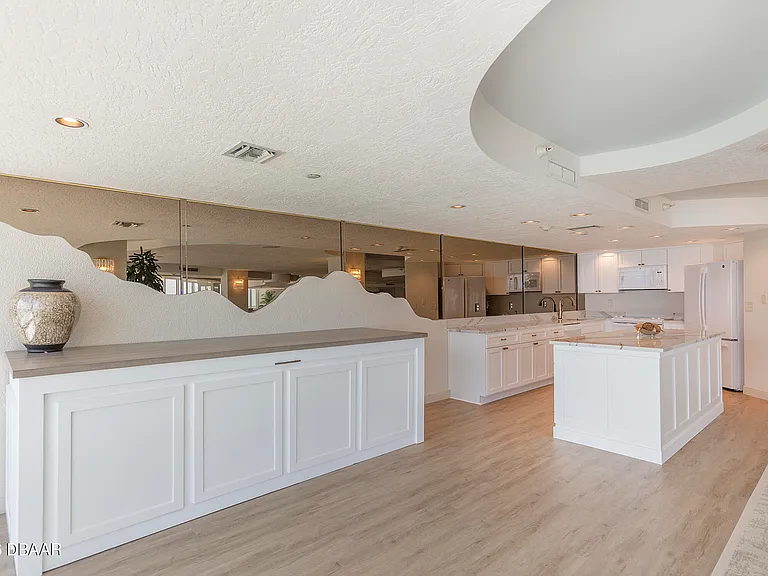 2545 S Atlantic Ave #402 — Photo 73