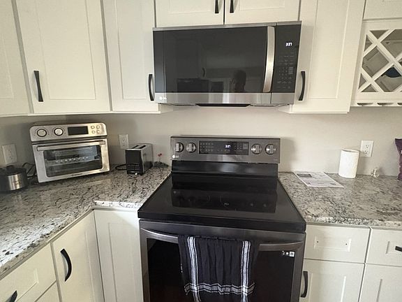 All newer appliances included