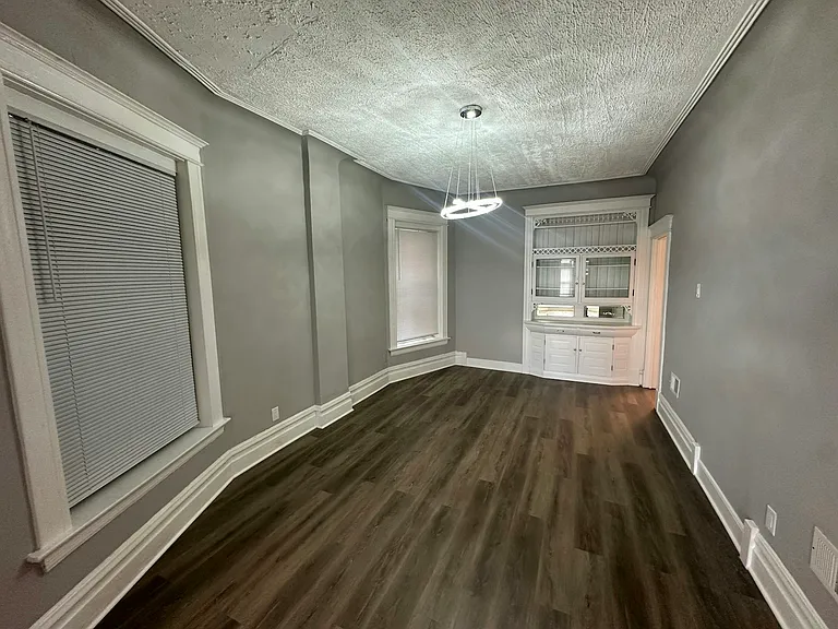 6426 S Ingleside Ave #2 — Photo 6