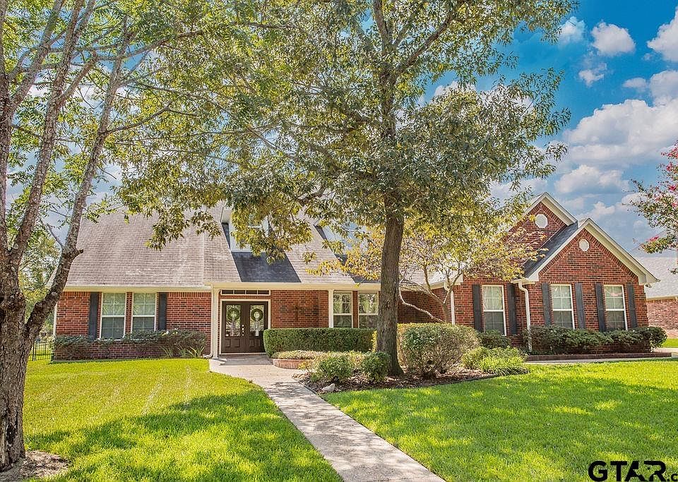 1st image of 233 Winged Foot Dr