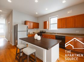 2416 N Maplewood Ave