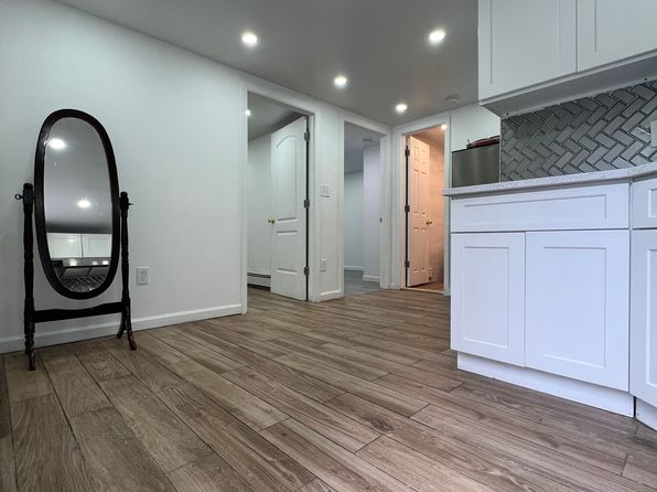 (undisclosed Address)