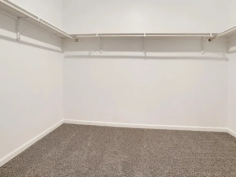 1138 Foxtail Dr — Photo 9