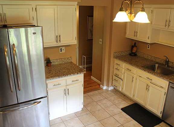 5th image of 47 Cairnsmuir Ln