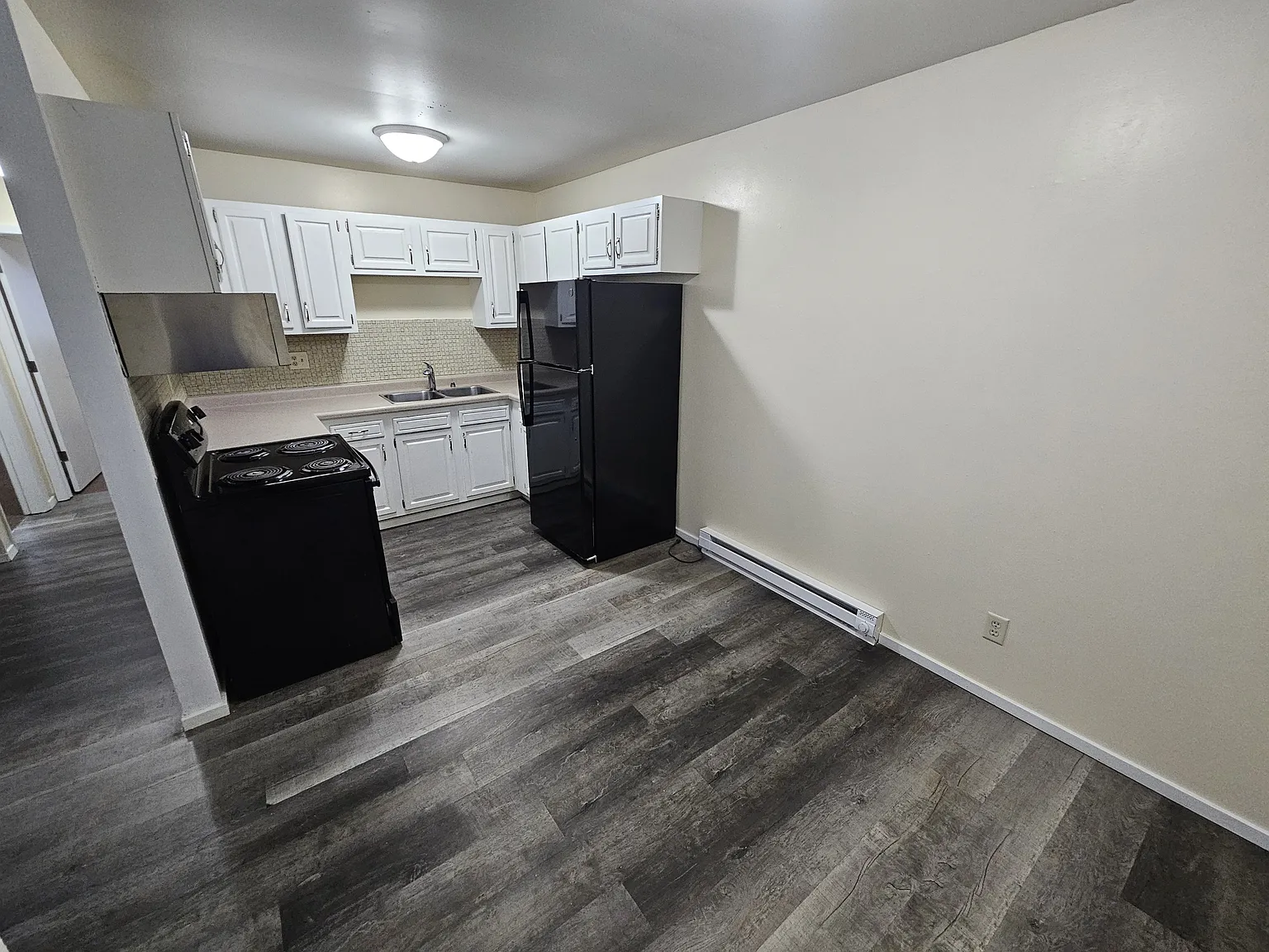 2 bed, 800 sqft, $1,100 — Photo 2
