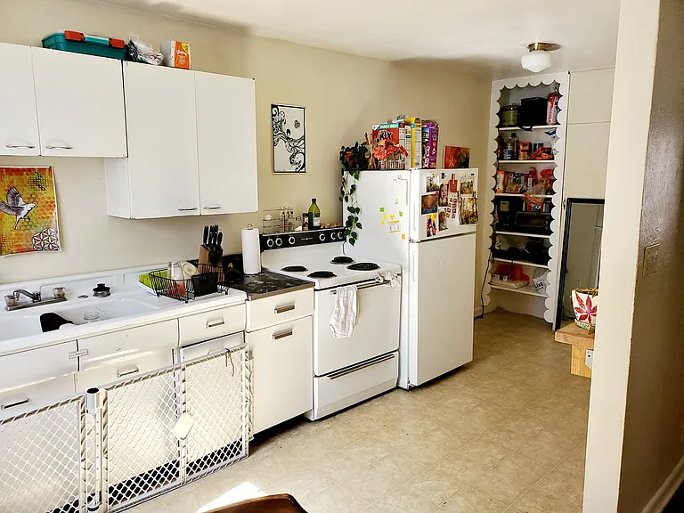 117 E Plum St — Photo 4