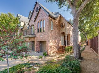 14868 Towne Lake Cir, Addison, TX 75001