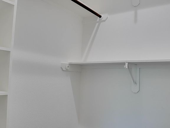 4th image of 7800 Willow Ave #1
