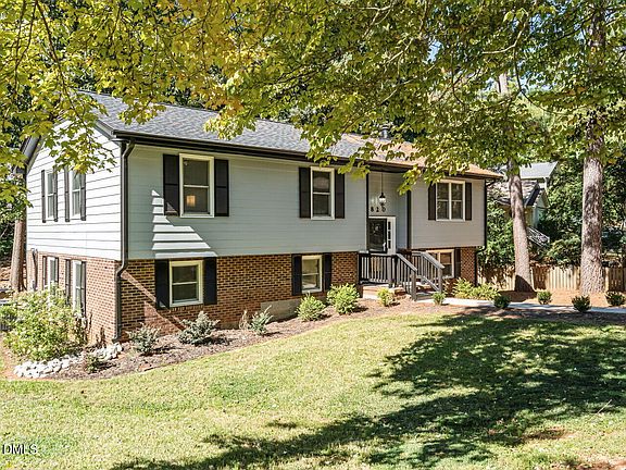 2nd image of 820 Nuttree Pl