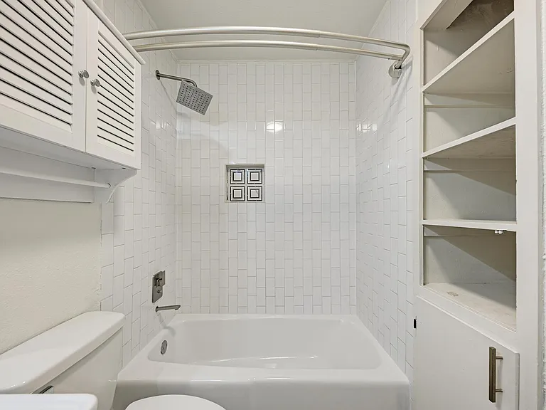 6700 Kings Point — Photo 33