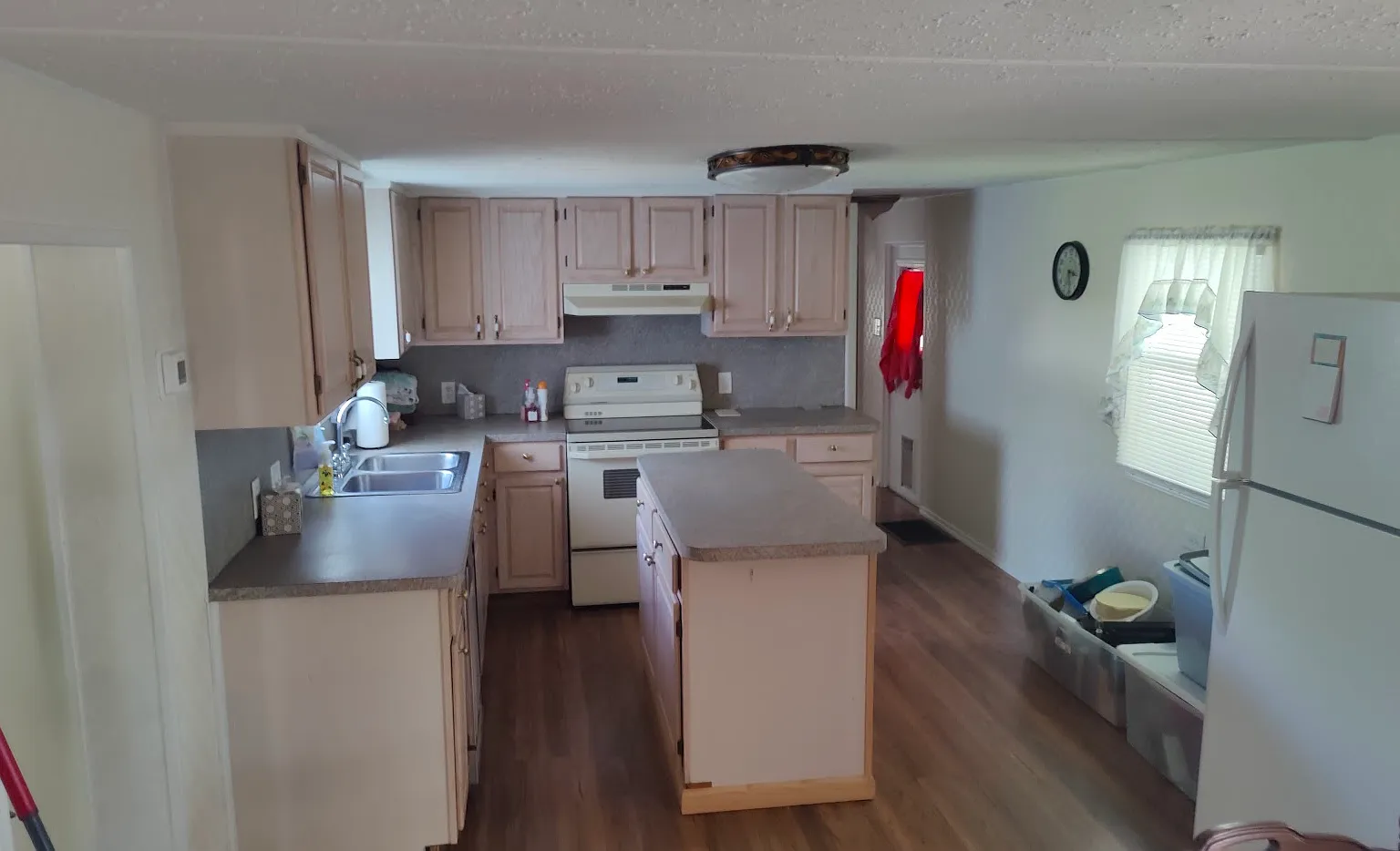2 bed, 1.0 bath, 672 sqft, $1,600 — Photo 3
