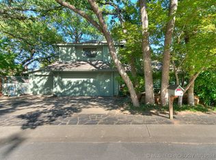 9717 S Lakewood Pl, Tulsa, OK 74137