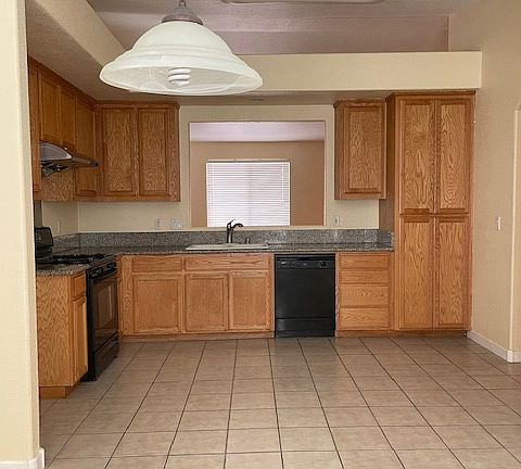 3rd image of 8121 Powell Dr