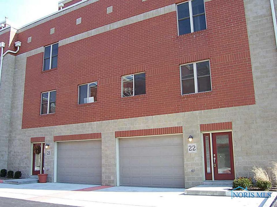 2nd image of 145 S Saint Clair Unit 22