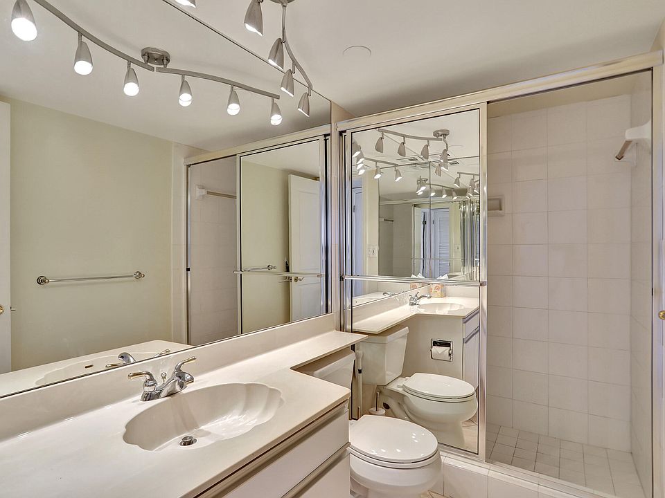 1st image of 1021 Hillsboro Mile #1021-1108