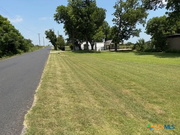 880 County Road 311, Jarrell, TX 76537