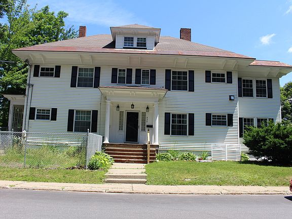 3rd image of 424 Penobscot Street