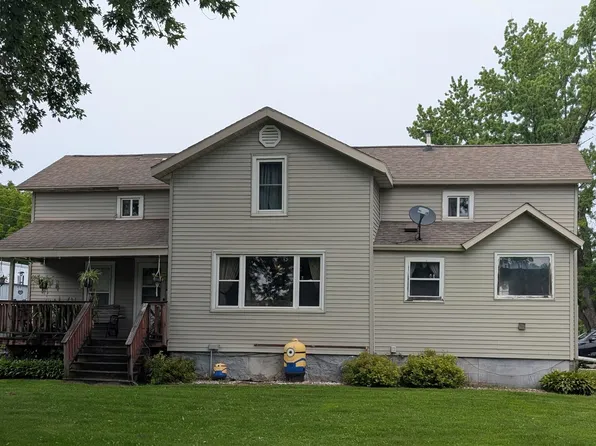 N8647 Superior St, Burnett, WI 53922