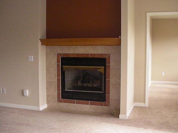 4th image of 142 Sugarbush Cir