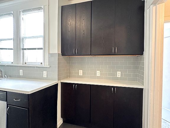 4th image of 1516 Larkin St APT 12