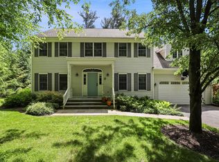 9 Cy Ct, Pleasantville, NY 10570