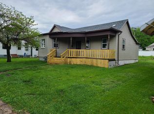 222 W 2nd Pl, Spring Valley, IL 61362