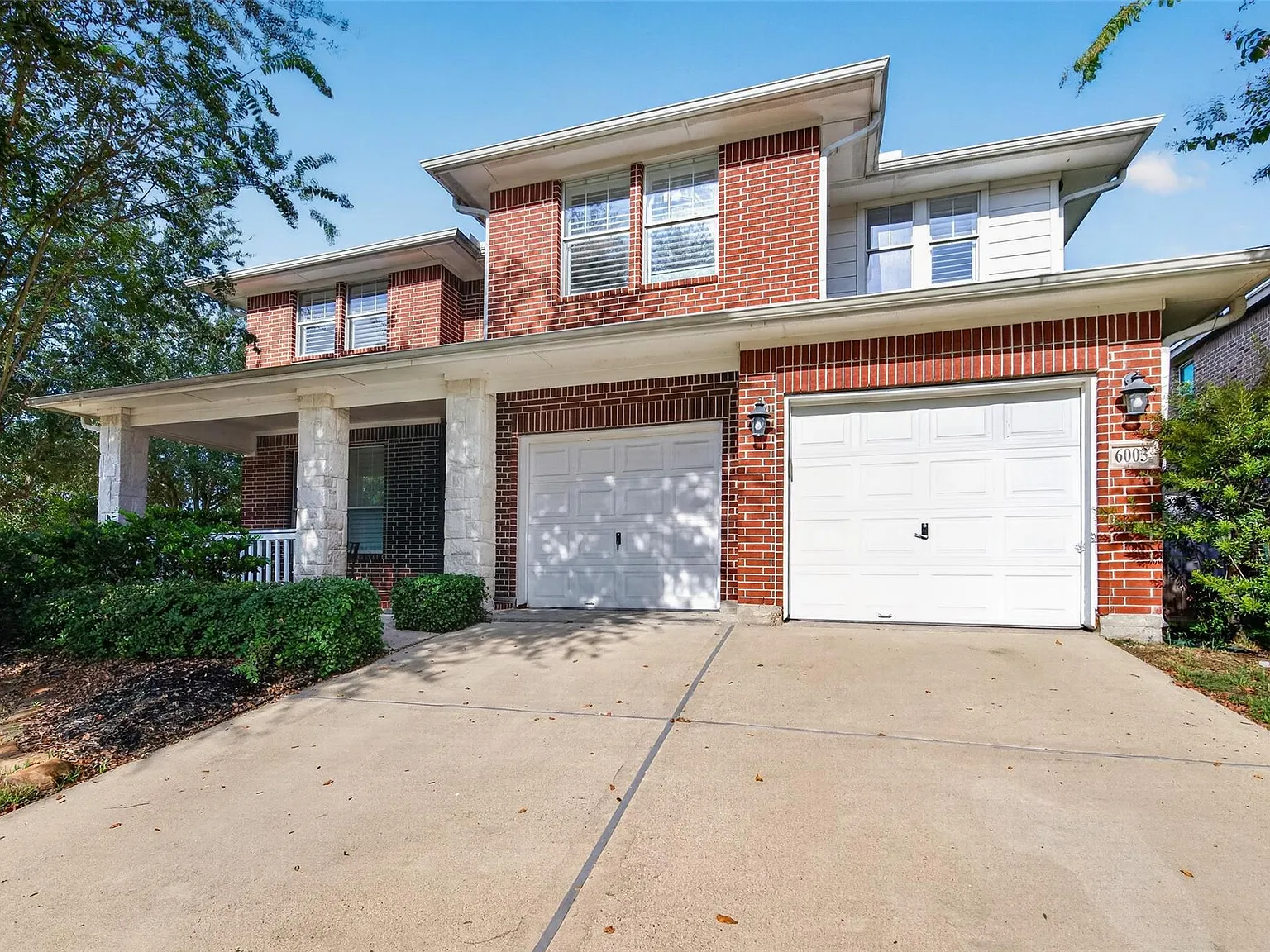 5 bed, 3.5 bath, 3057 sqft, $3,000 — Photo 1