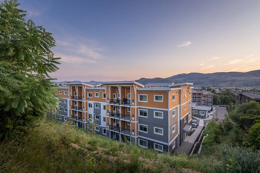 Creekview Heights Apartments — Photo 4
