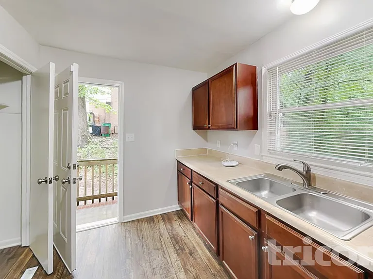6010 Sullins Rd — Photo 6