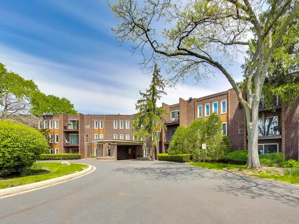 1425 Sandpebble Dr APT 104, Wheeling, IL 60090