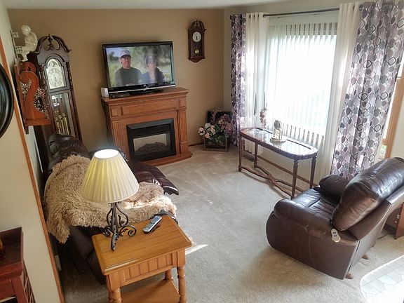 Living room Sand Lake Rd