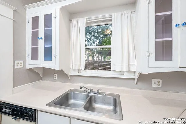 479 E Magnolia Ave — Photo 12
