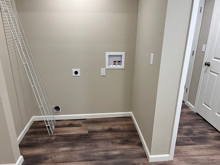 3416 Finley Ave — Photo 12