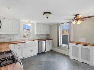 493 Turnpike Ave, Portsmouth, RI 02871