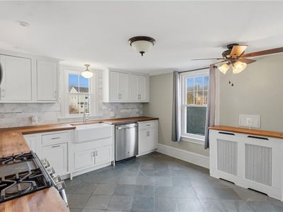 493 Turnpike Ave, Portsmouth, RI, 02871