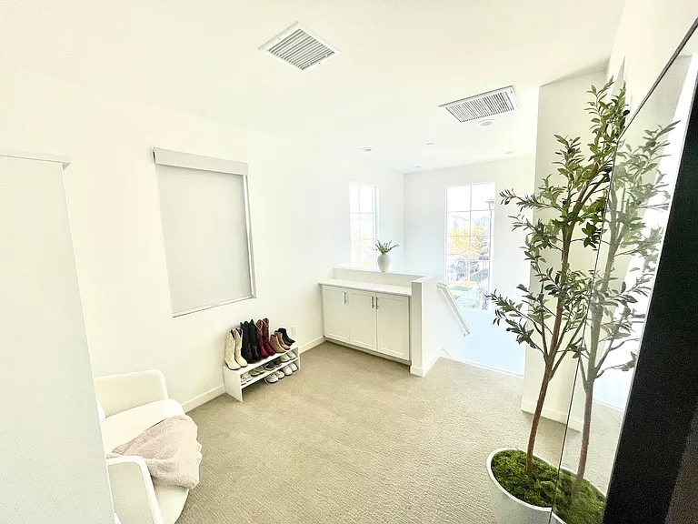 2422 Encanto Pass — Photo 17