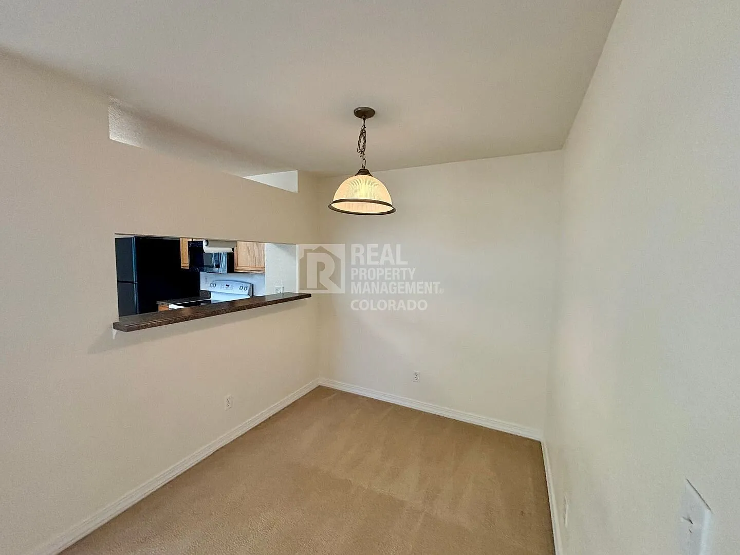 Spacious 2-Bedroom Home with Garage, Fireplace & Patio — Photo 3