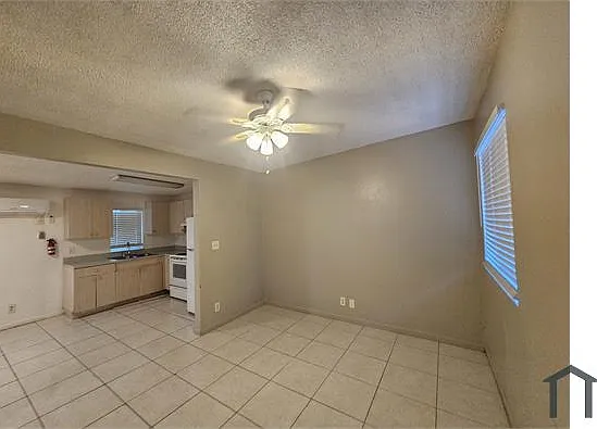 2 bed, 800 sqft, $1,599 — Photo 4