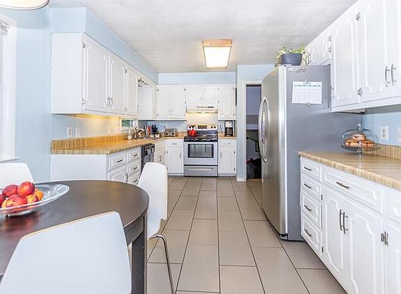 4th image of 7306 W 55th St