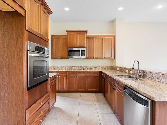 4th image of 15775 Glencrest Avenue