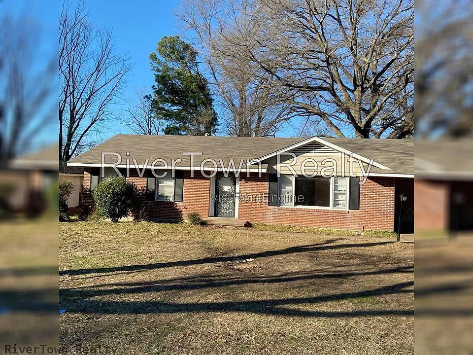 1496 E Holmes Rd
