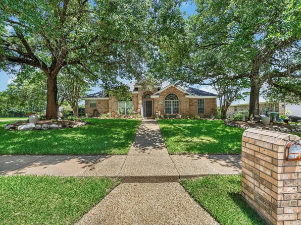 2301 Kuykendall Cir, Bryan, TX 77808