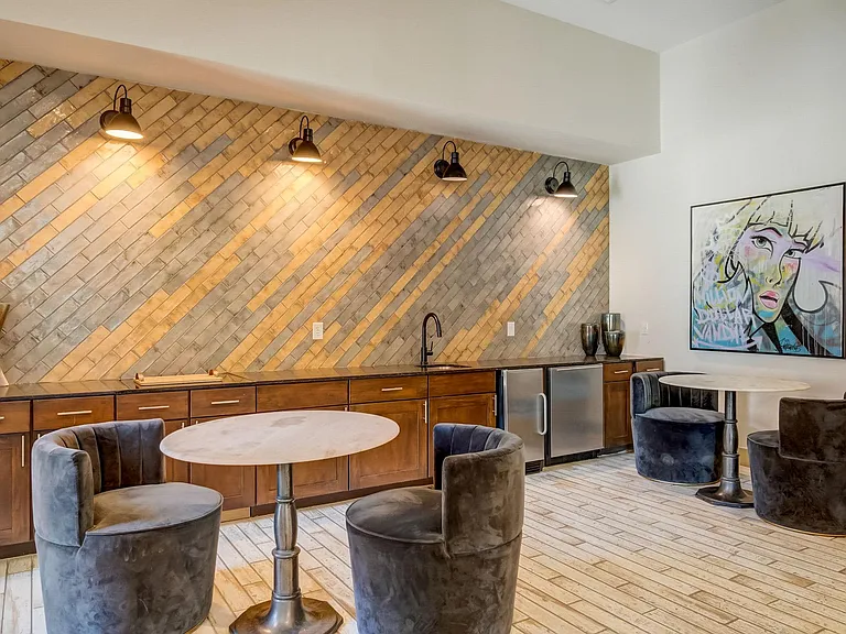 Residences at Saltillo — Photo 18